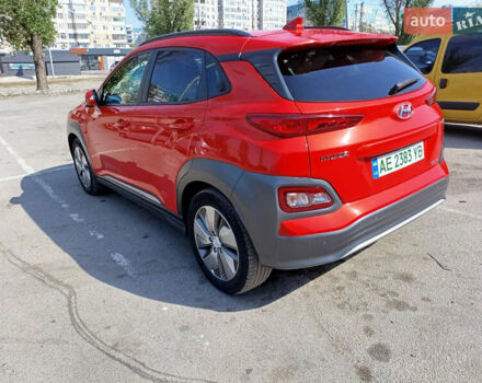 Красный Хендай Kona, объемом двигателя 0 л и пробегом 146 тыс. км за 20500 $, фото 6 на Automoto.ua