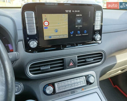 Красный Хендай Kona, объемом двигателя 0 л и пробегом 146 тыс. км за 20500 $, фото 15 на Automoto.ua