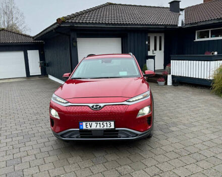 Красный Хендай Kona, объемом двигателя 0 л и пробегом 90 тыс. км за 14000 $, фото 2 на Automoto.ua