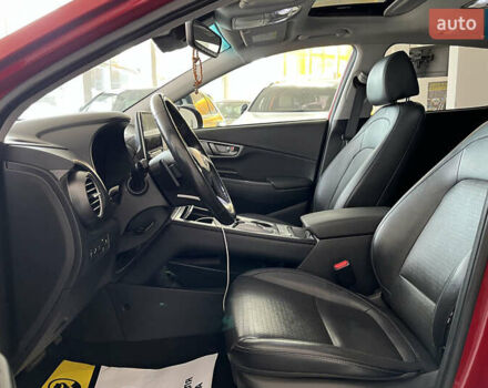 Червоний Хендай Kona, об'ємом двигуна 0 л та пробігом 103 тис. км за 18000 $, фото 14 на Automoto.ua