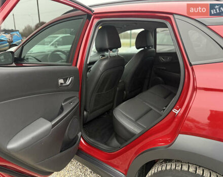 Красный Хендай Kona, объемом двигателя 0 л и пробегом 83 тыс. км за 17700 $, фото 9 на Automoto.ua