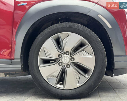 Красный Хендай Kona, объемом двигателя 0 л и пробегом 93 тыс. км за 18200 $, фото 8 на Automoto.ua