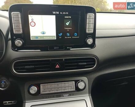 Червоний Хендай Kona, об'ємом двигуна 0 л та пробігом 156 тис. км за 16850 $, фото 51 на Automoto.ua