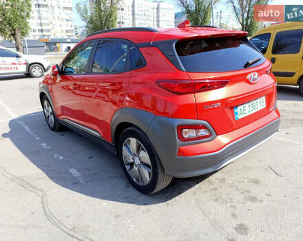 Красный Хендай Kona, объемом двигателя 0 л и пробегом 146 тыс. км за 20500 $, фото 3 на Automoto.ua