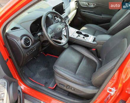 Красный Хендай Kona, объемом двигателя 0 л и пробегом 146 тыс. км за 20500 $, фото 12 на Automoto.ua