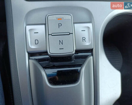 Красный Хендай Kona, объемом двигателя 0 л и пробегом 146 тыс. км за 20500 $, фото 14 на Automoto.ua