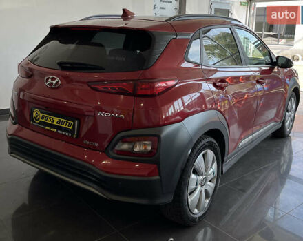 Червоний Хендай Kona, об'ємом двигуна 0 л та пробігом 103 тис. км за 18000 $, фото 6 на Automoto.ua