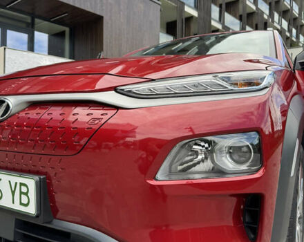 Красный Хендай Kona, объемом двигателя 0 л и пробегом 93 тыс. км за 18200 $, фото 6 на Automoto.ua