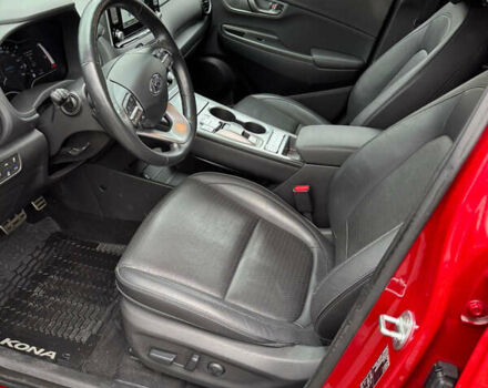 Красный Хендай Kona, объемом двигателя 0 л и пробегом 90 тыс. км за 14000 $, фото 31 на Automoto.ua