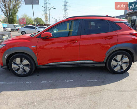 Красный Хендай Kona, объемом двигателя 0 л и пробегом 146 тыс. км за 20500 $, фото 4 на Automoto.ua