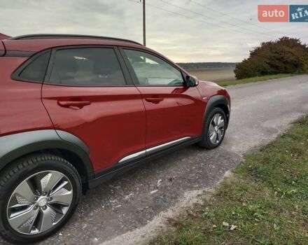 Червоний Хендай Kona, об'ємом двигуна 0 л та пробігом 156 тис. км за 16850 $, фото 6 на Automoto.ua