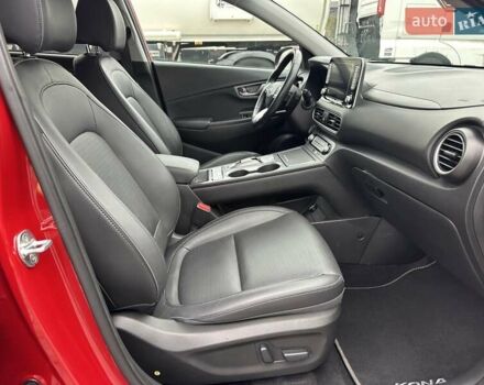 Красный Хендай Kona, объемом двигателя 0 л и пробегом 153 тыс. км за 16190 $, фото 27 на Automoto.ua