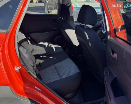 Красный Хендай Kona, объемом двигателя 2 л и пробегом 105 тыс. км за 14900 $, фото 18 на Automoto.ua