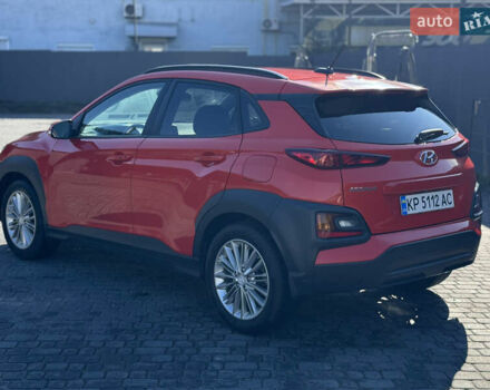 Красный Хендай Kona, объемом двигателя 2 л и пробегом 105 тыс. км за 14900 $, фото 3 на Automoto.ua
