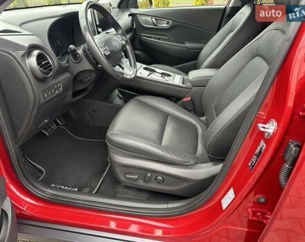 Красный Хендай Kona, объемом двигателя 0 л и пробегом 110 тыс. км за 16700 $, фото 19 на Automoto.ua