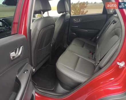 Червоний Хендай Kona, об'ємом двигуна 0 л та пробігом 156 тис. км за 16850 $, фото 19 на Automoto.ua