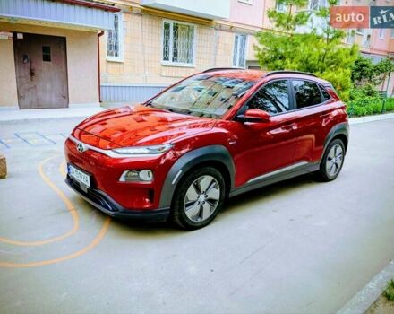 Красный Хендай Kona, объемом двигателя 0 л и пробегом 154 тыс. км за 17200 $, фото 5 на Automoto.ua