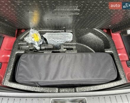 Красный Хендай Kona, объемом двигателя 0 л и пробегом 153 тыс. км за 16190 $, фото 13 на Automoto.ua