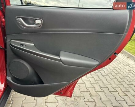 Красный Хендай Kona, объемом двигателя 0 л и пробегом 153 тыс. км за 16190 $, фото 23 на Automoto.ua