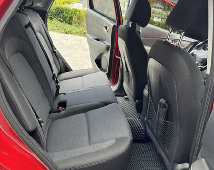 Красный Хендай Kona, объемом двигателя 0 л и пробегом 93 тыс. км за 18200 $, фото 11 на Automoto.ua