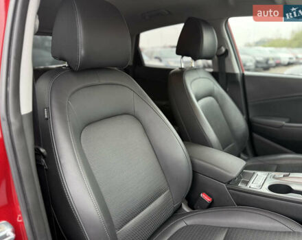 Красный Хендай Kona, объемом двигателя 0 л и пробегом 83 тыс. км за 17700 $, фото 11 на Automoto.ua