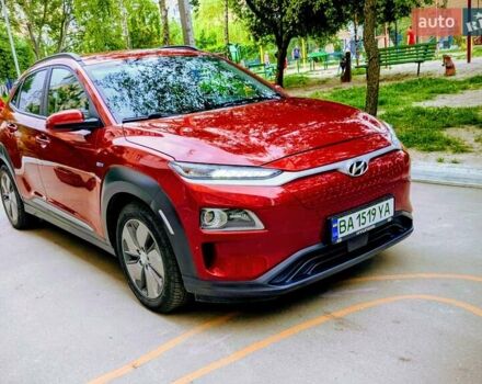 Красный Хендай Kona, объемом двигателя 0 л и пробегом 154 тыс. км за 17200 $, фото 1 на Automoto.ua