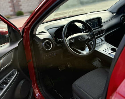 Красный Хендай Kona, объемом двигателя 0 л и пробегом 71 тыс. км за 17899 $, фото 9 на Automoto.ua