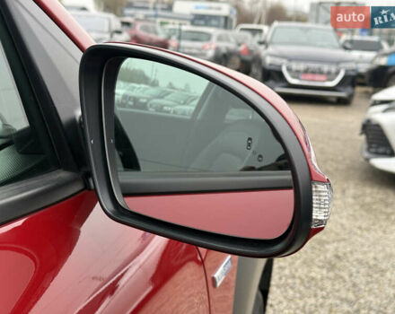 Красный Хендай Kona, объемом двигателя 0 л и пробегом 83 тыс. км за 17700 $, фото 14 на Automoto.ua