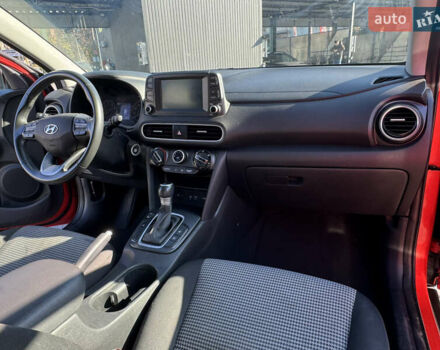 Красный Хендай Kona, объемом двигателя 2 л и пробегом 105 тыс. км за 14900 $, фото 17 на Automoto.ua