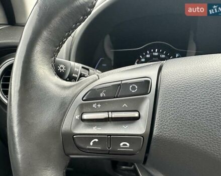 Красный Хендай Kona, объемом двигателя 0 л и пробегом 153 тыс. км за 16190 $, фото 43 на Automoto.ua