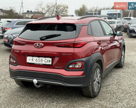 Красный Хендай Kona, объемом двигателя 0 л и пробегом 83 тыс. км за 17700 $, фото 4 на Automoto.ua