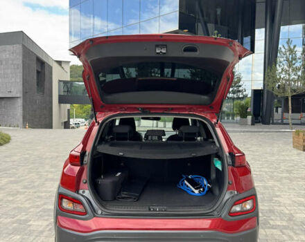 Красный Хендай Kona, объемом двигателя 0 л и пробегом 93 тыс. км за 18200 $, фото 18 на Automoto.ua