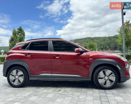Красный Хендай Kona, объемом двигателя 0 л и пробегом 93 тыс. км за 18200 $, фото 1 на Automoto.ua