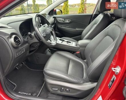 Красный Хендай Kona, объемом двигателя 0 л и пробегом 110 тыс. км за 16700 $, фото 18 на Automoto.ua