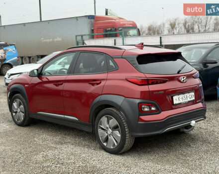 Красный Хендай Kona, объемом двигателя 0 л и пробегом 83 тыс. км за 17700 $, фото 5 на Automoto.ua