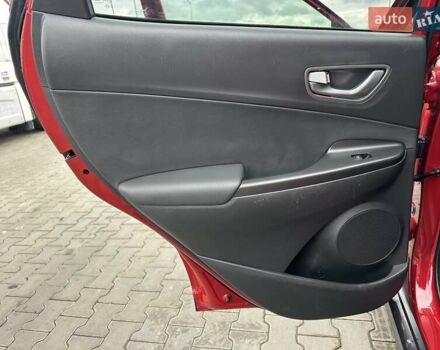 Красный Хендай Kona, объемом двигателя 0 л и пробегом 110 тыс. км за 16700 $, фото 17 на Automoto.ua