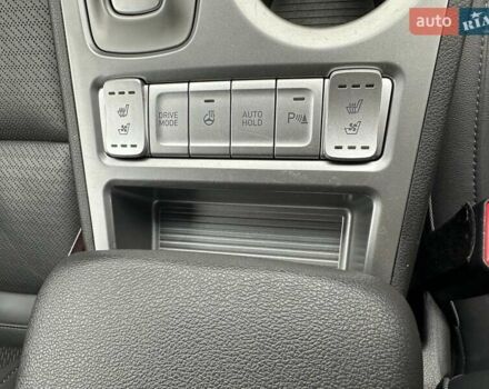 Красный Хендай Kona, объемом двигателя 0 л и пробегом 153 тыс. км за 16190 $, фото 29 на Automoto.ua