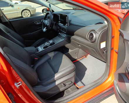 Красный Хендай Kona, объемом двигателя 0 л и пробегом 146 тыс. км за 20500 $, фото 9 на Automoto.ua