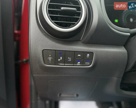 Красный Хендай Kona, объемом двигателя 0 л и пробегом 83 тыс. км за 17700 $, фото 17 на Automoto.ua