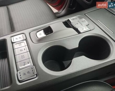 Червоний Хендай Kona, об'ємом двигуна 0 л та пробігом 156 тис. км за 16850 $, фото 24 на Automoto.ua