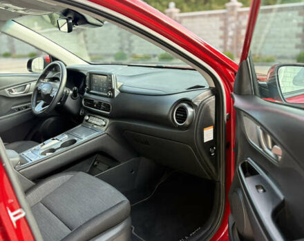 Красный Хендай Kona, объемом двигателя 0 л и пробегом 71 тыс. км за 17899 $, фото 10 на Automoto.ua