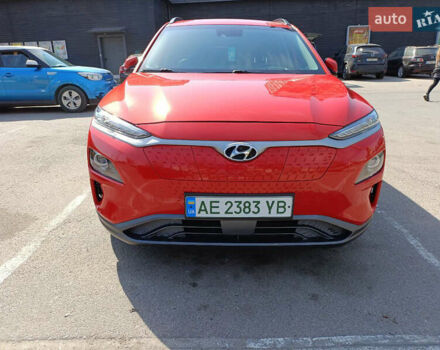 Красный Хендай Kona, объемом двигателя 0 л и пробегом 146 тыс. км за 20500 $, фото 1 на Automoto.ua