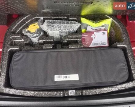 Червоний Хендай Kona, об'ємом двигуна 0 л та пробігом 156 тис. км за 16850 $, фото 29 на Automoto.ua