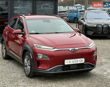 Красный Хендай Kona, объемом двигателя 0 л и пробегом 83 тыс. км за 17700 $, фото 3 на Automoto.ua
