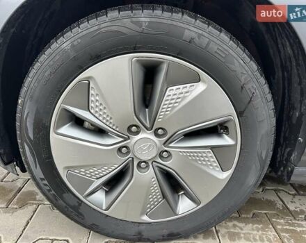 Красный Хендай Kona, объемом двигателя 0 л и пробегом 110 тыс. км за 16700 $, фото 44 на Automoto.ua