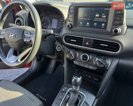 Красный Хендай Kona, объемом двигателя 2 л и пробегом 105 тыс. км за 14900 $, фото 19 на Automoto.ua