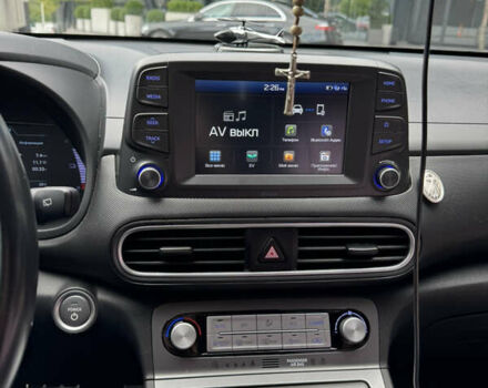 Красный Хендай Kona, объемом двигателя 0 л и пробегом 93 тыс. км за 18200 $, фото 15 на Automoto.ua