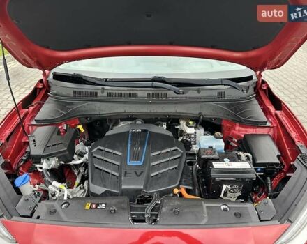 Красный Хендай Kona, объемом двигателя 0 л и пробегом 153 тыс. км за 16190 $, фото 39 на Automoto.ua