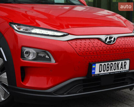 Красный Хендай Kona, объемом двигателя 0 л и пробегом 70 тыс. км за 19917 $, фото 3 на Automoto.ua
