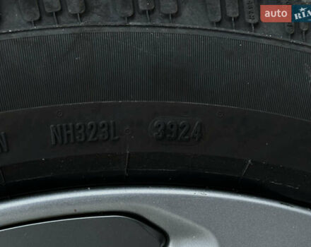 Красный Хендай Kona, объемом двигателя 0 л и пробегом 135 тыс. км за 17990 $, фото 28 на Automoto.ua